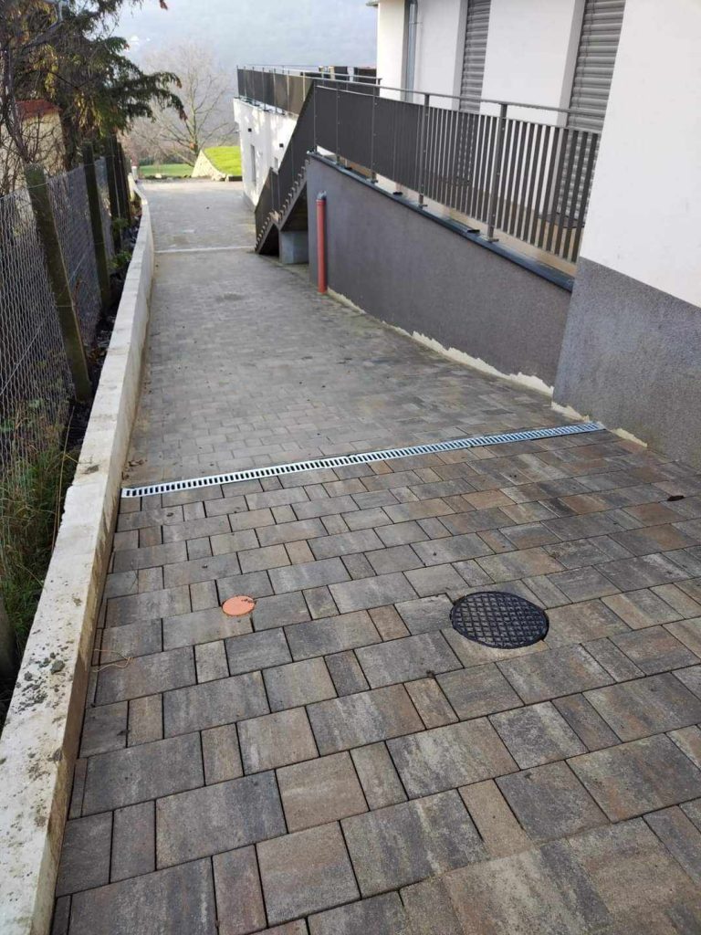 GSR Bau Pécs- térkövezési munka Pécsen