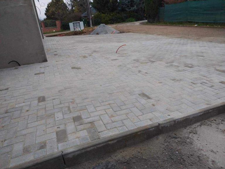 GSR Bau Pécs- térkövezési munka Pécsen