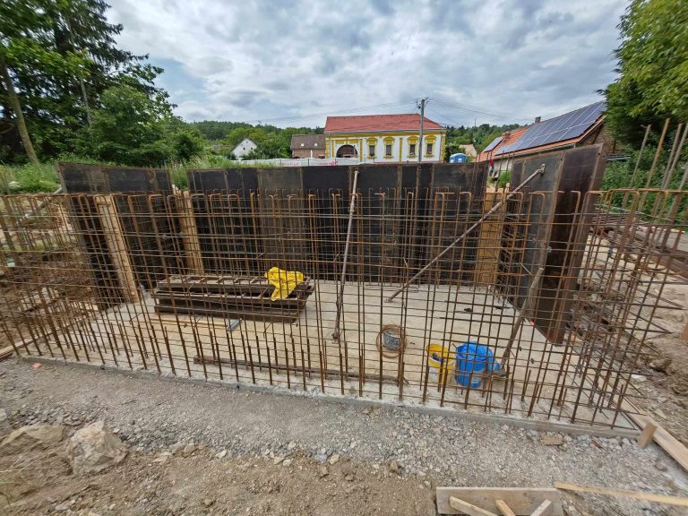 GSR Bau Pécs- gépi földmunka, kőműves munkák, épületbontás, generálkivitelezés, Pécsett és környékén.